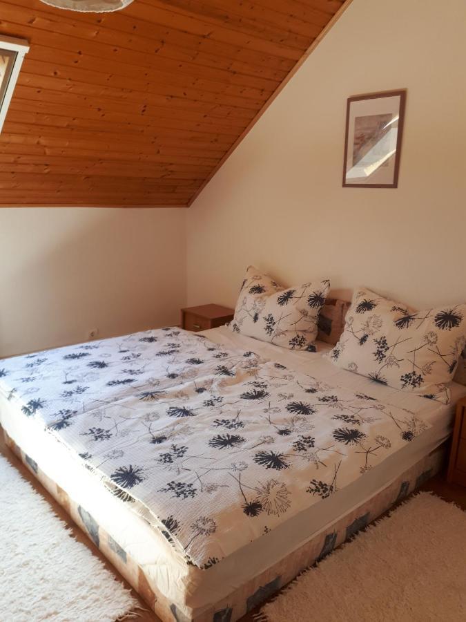 Feher Rozsa Apartman Сержегтомай Екстер'єр фото